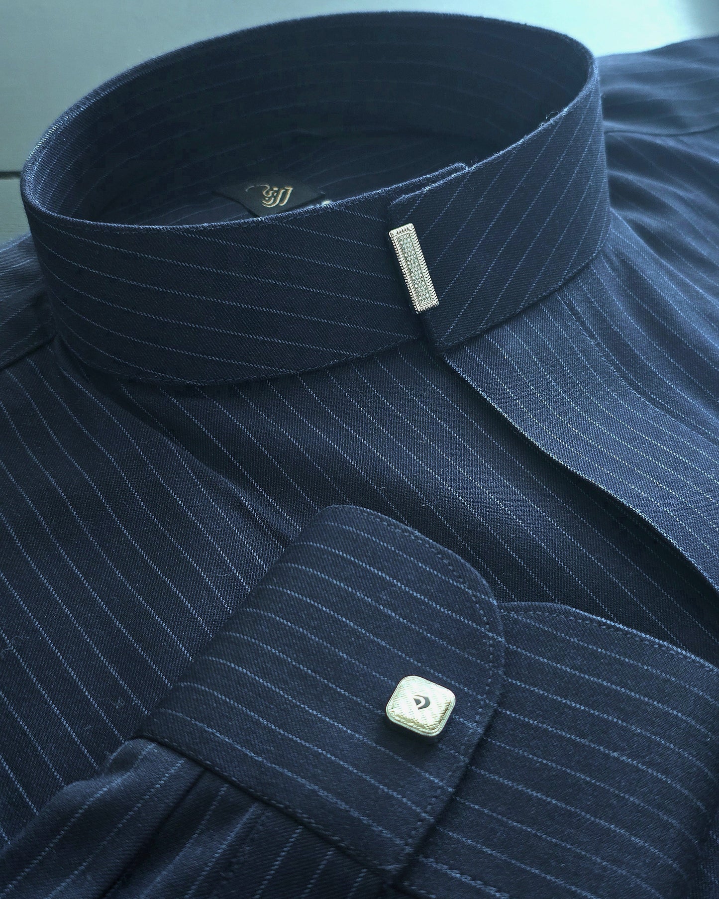 Luxury Saudi Thobe | Navy Blue with Pinstripes | English Wool