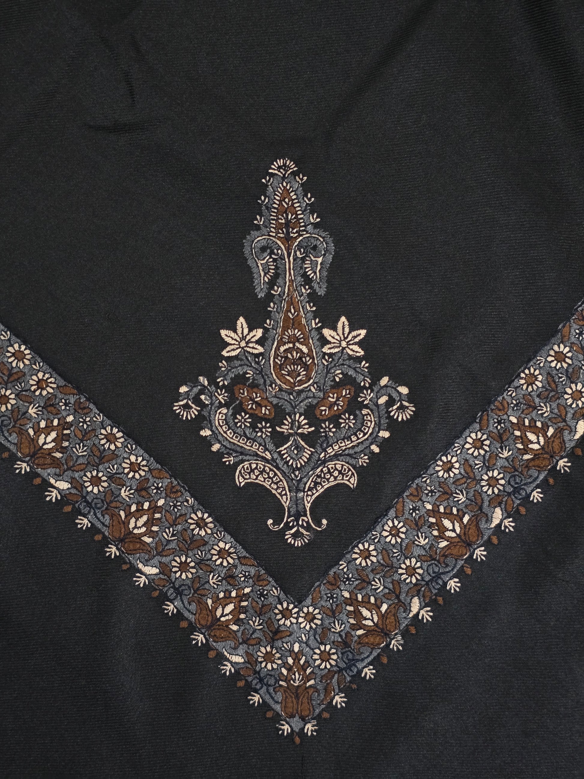 Onyx | Black Yemeni Shemagh – Grey Embroidery